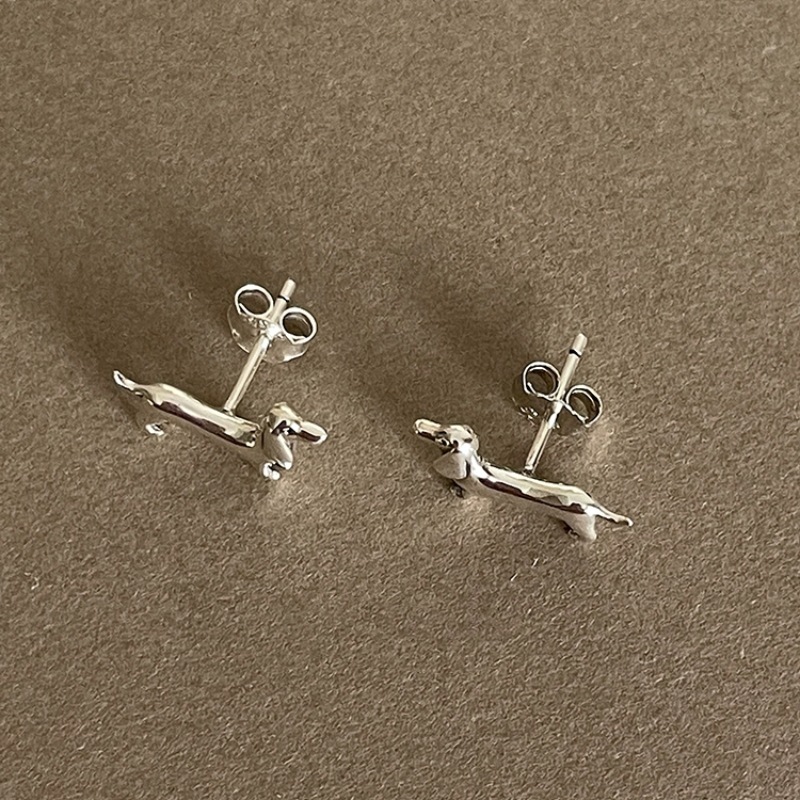 Cute Argent Pur Sausage Dog Modelling Earrings