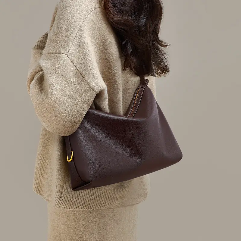 Womens Fashionable Leather Shoulder Bag