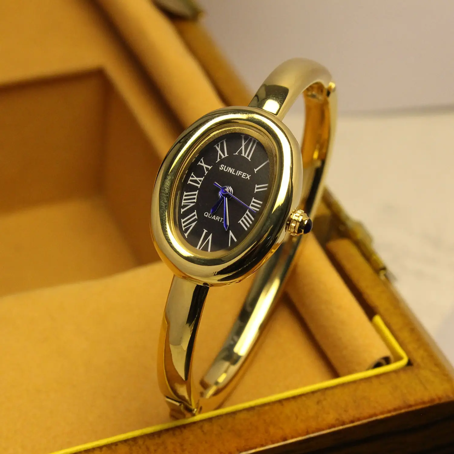 Lady's Rose Gold Diamond Bezel Luxury High-end