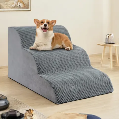 Pet Climbing Steps Equipped with a Removable and Washable