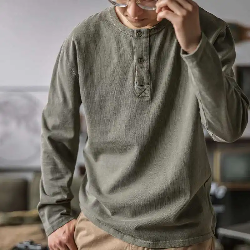 American-style Vintage Henley T-shirt