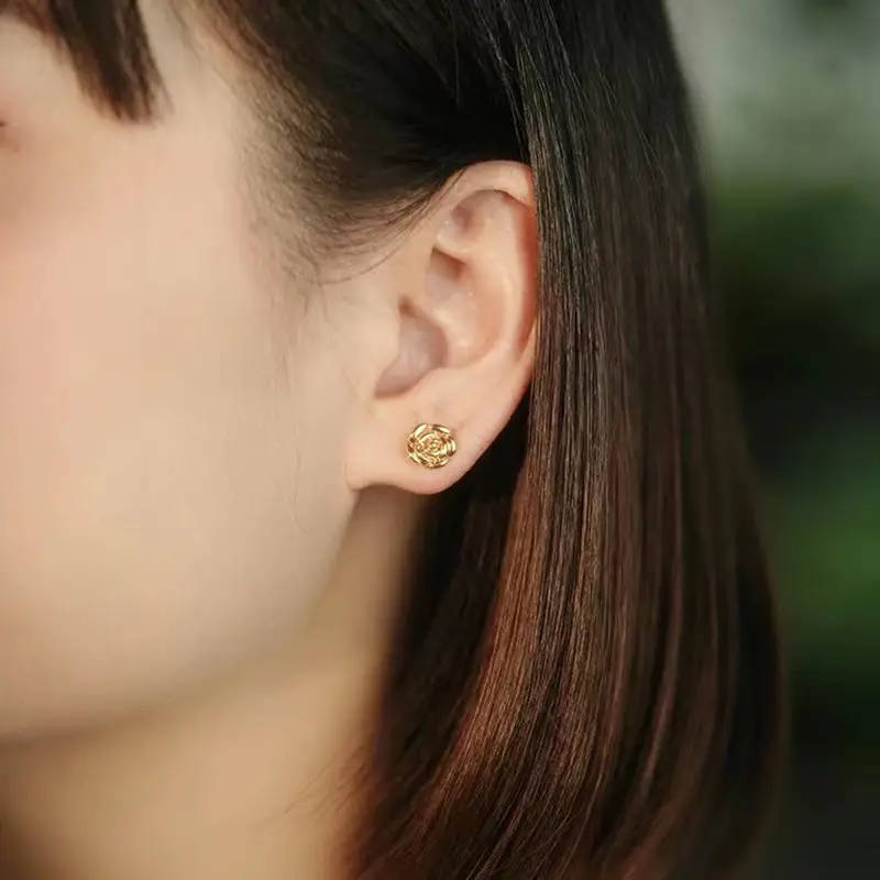 Light Luxury Drainage Three-dimensional Flower Earrings