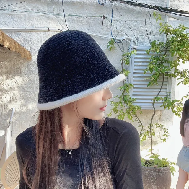 Women's Autumn And Winter New Lamb Wool Bucket Hat Color Matching Chenille Black - Shop at LoveMi