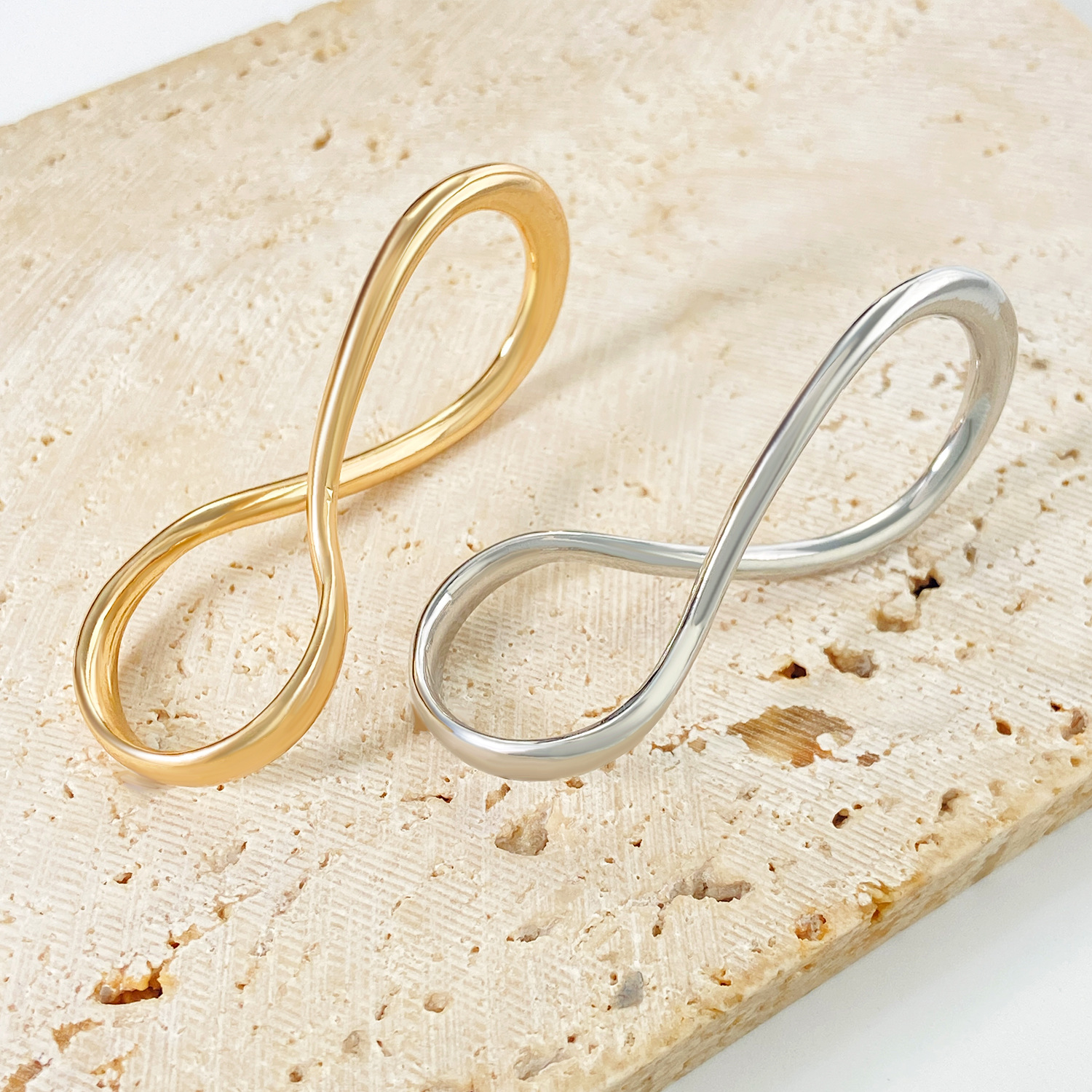Alloy Mobius Strip Twisted Number 8 Creative Ring