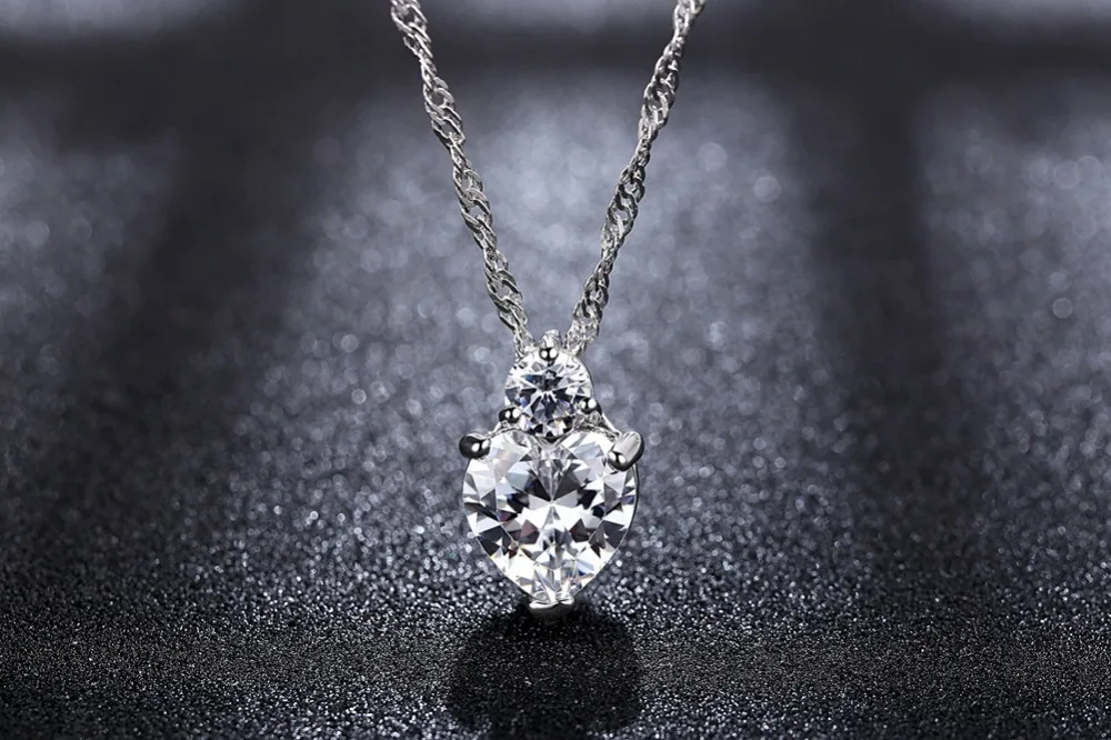 Title 5, Heart-shaped pendant fashion zircon necklace