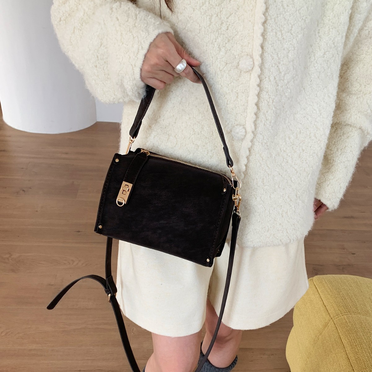 Casual Fashion Womens Handheld Zipper Shoulder Bag