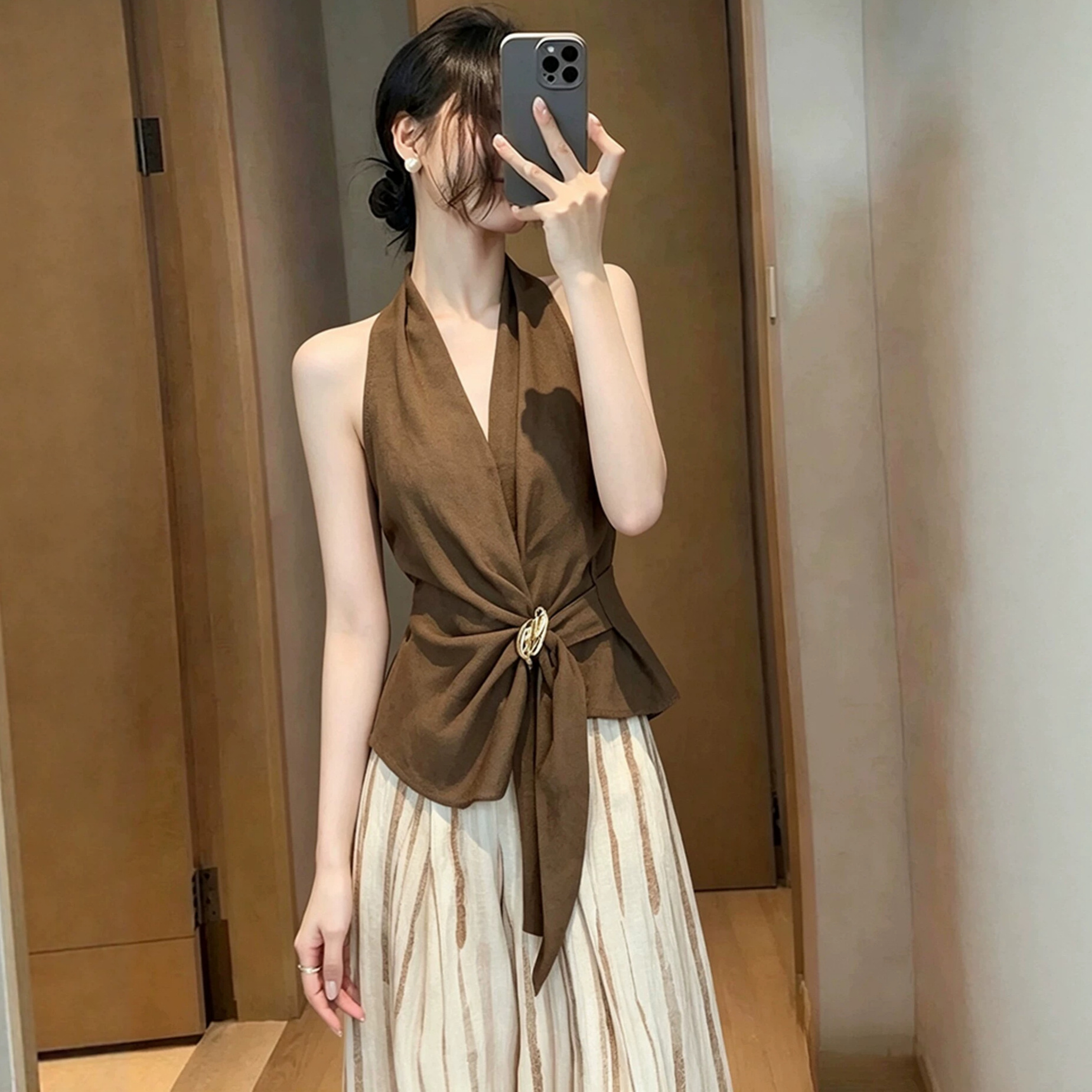 V-neck Sleeveless Waist-cinching Vest And Wide-leg Pants Set For Women
