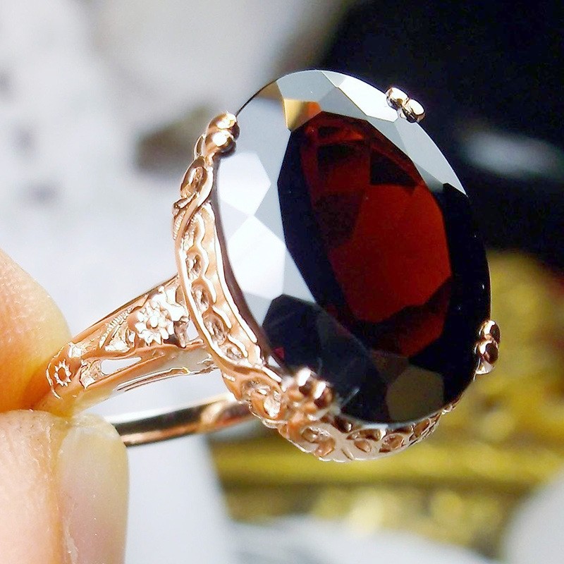 Court Retro Style Red Zircon Ring in Different Colors