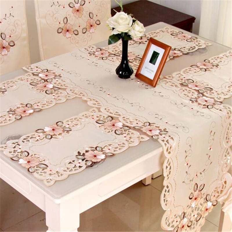European Classical Artistic Embroidery Table Runner Home — image 1
