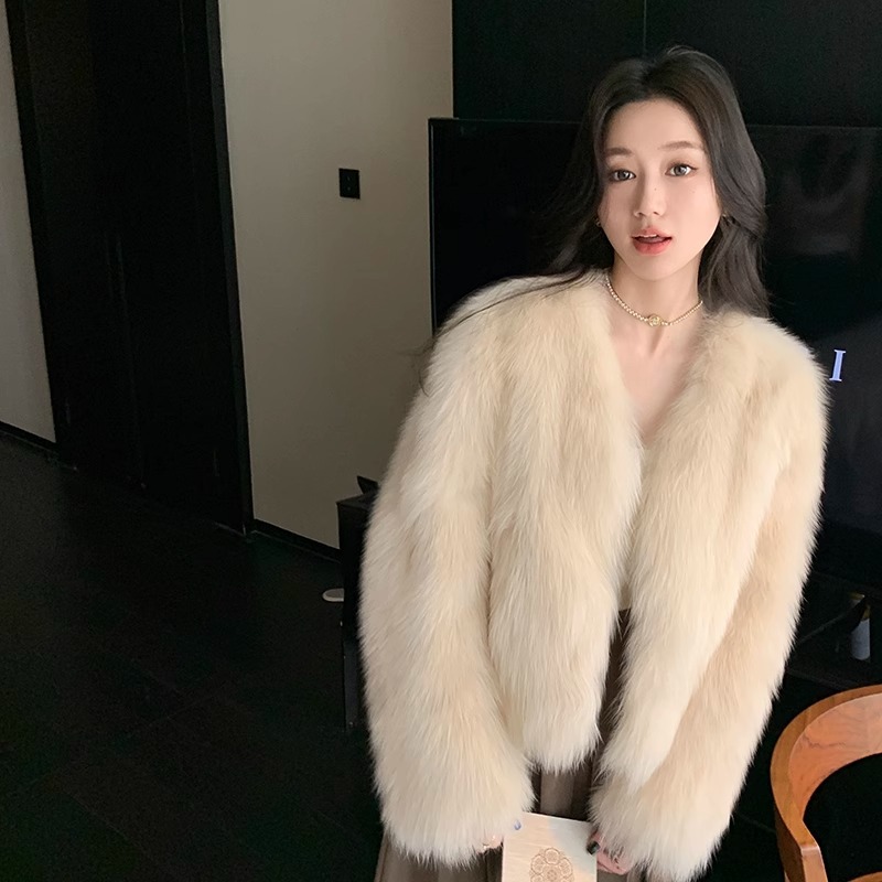 Women's Fox-fur Coat Fashionable And Thickened, Short Style