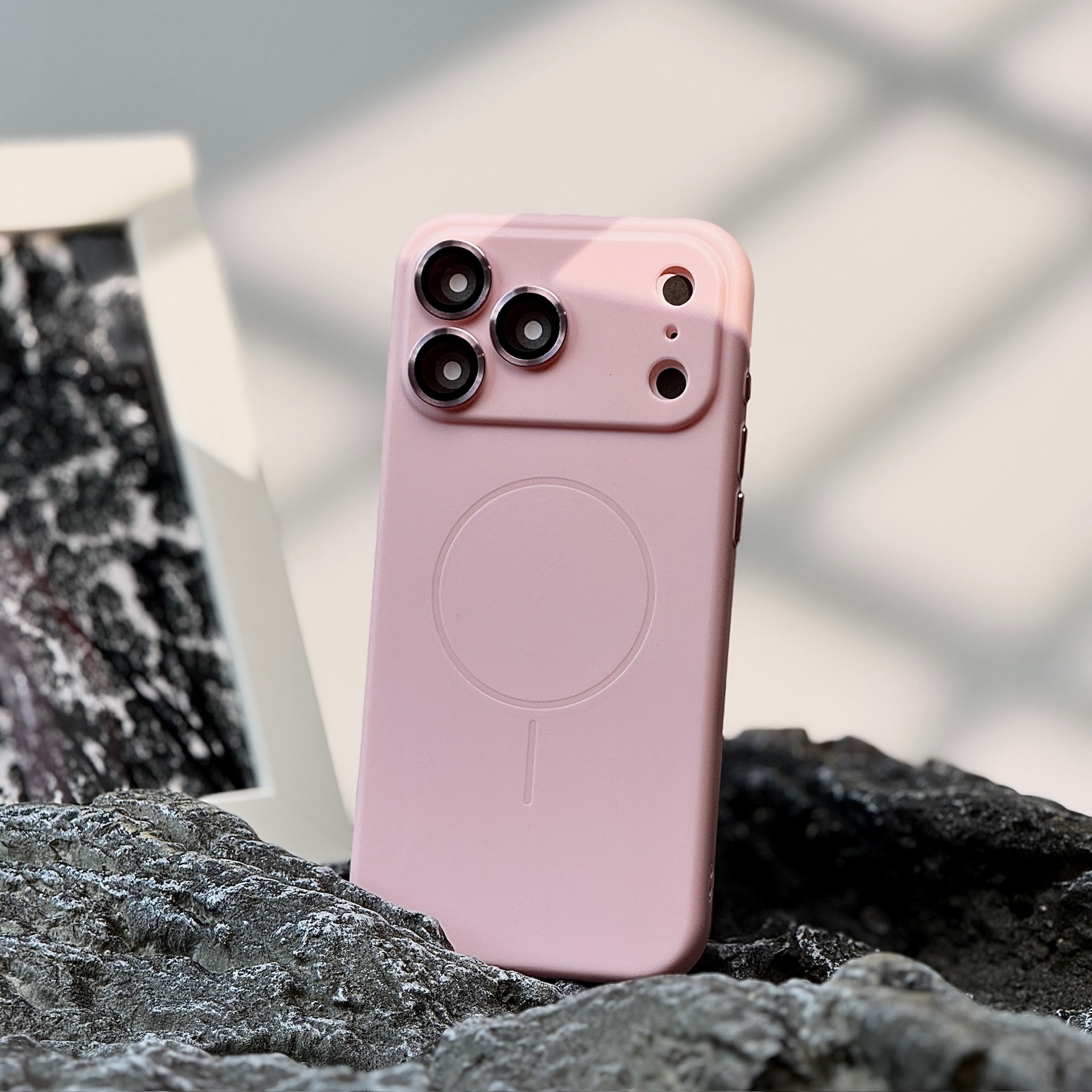 Frosted Skin Feeling Magnetic Suction Phone Case Lens Protector All-inclusive Drop-resistant - Image 9