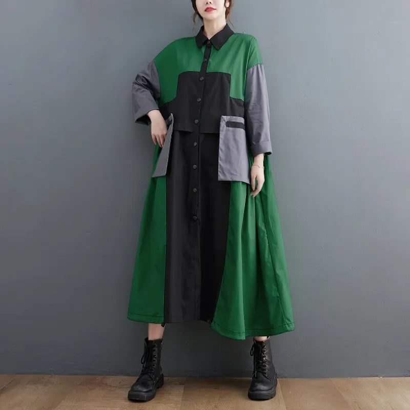 Plus Size Women's Contrast Color Loose-fitting Slimming Coat - Green
