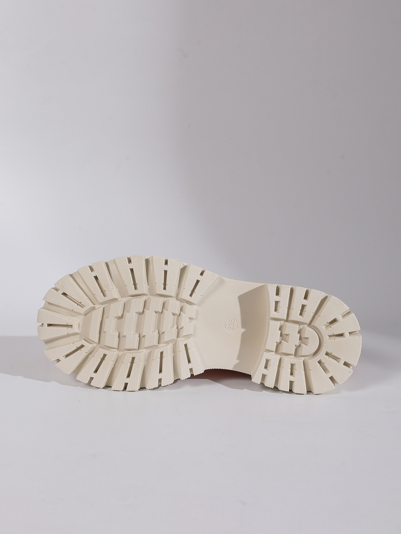 Women’s Plus-Size Chunky-Heeled Ankle Boots