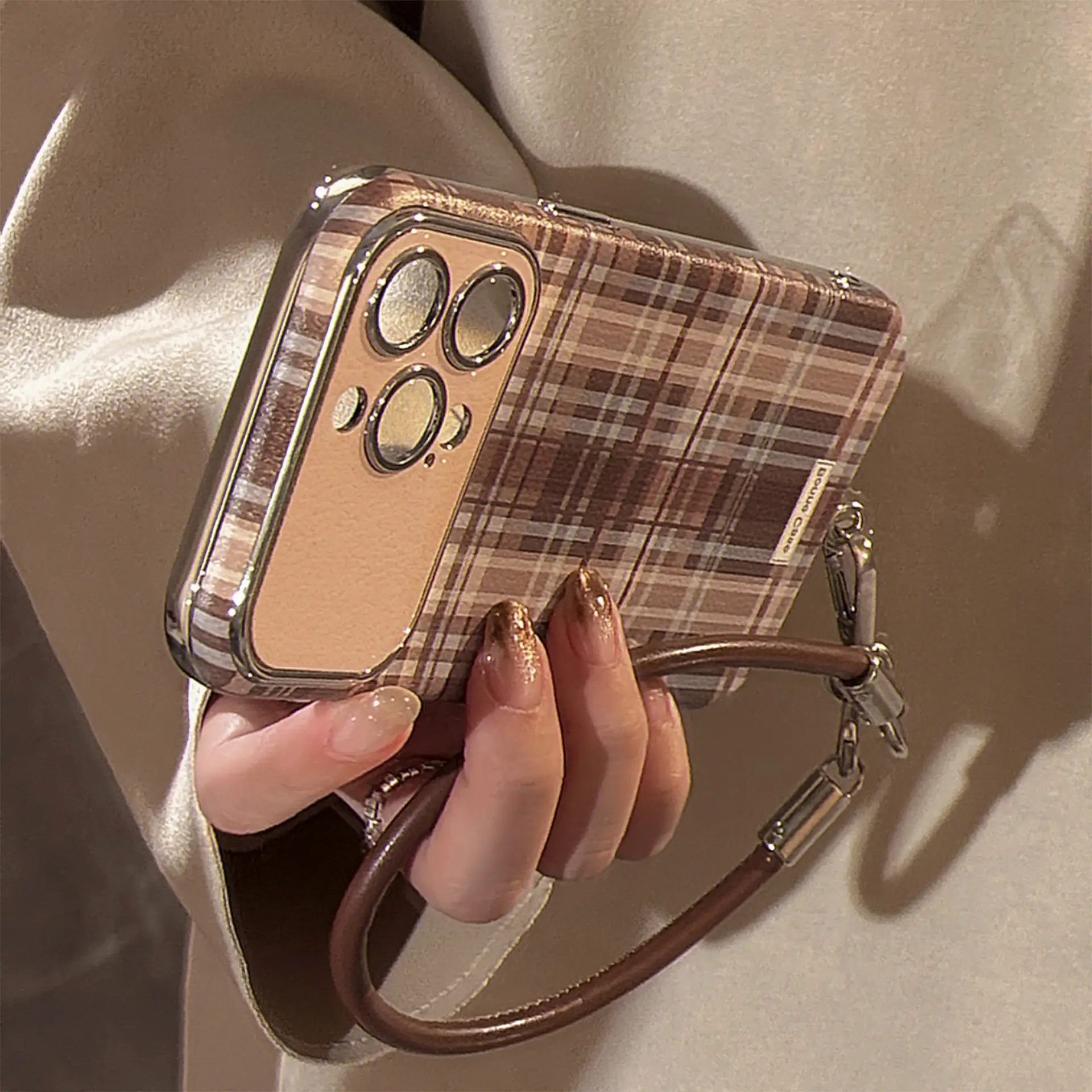 Brown Plaid Phone Case With A Drop-proof Lanyard