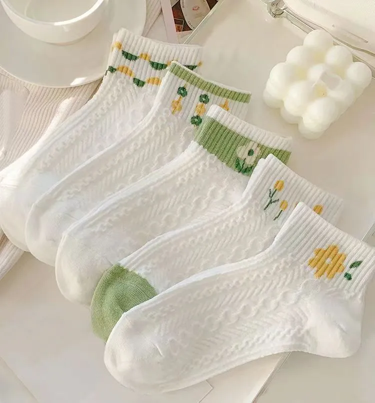 Women's Socks Summer Mid-calf Length Socks Cute Preppy Style Women's White Stockings - Short 5 Pairs