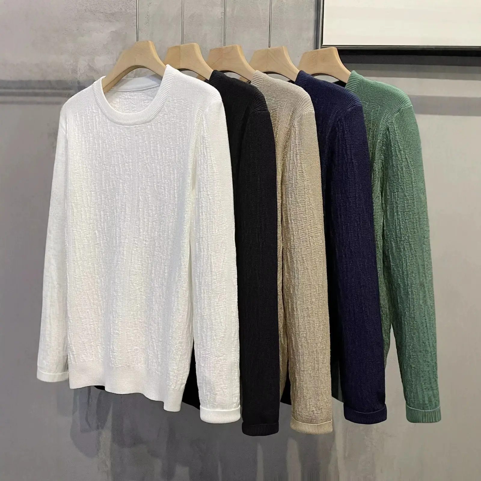 Mens New SpringAutumn Solid-Color Crew-Neck Jacquard Base