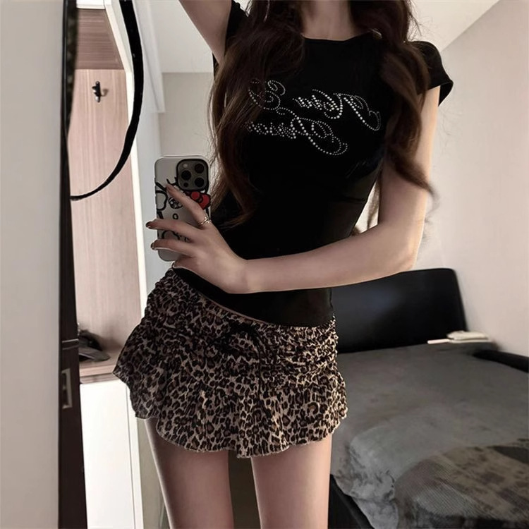 Womens Slim-Fit Short-Sleeve T-Shirt With American-Style Rhinestone Lettering