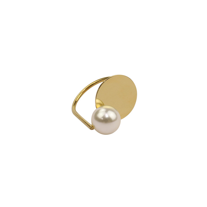 Women's Pearl Ring Does Not Fade