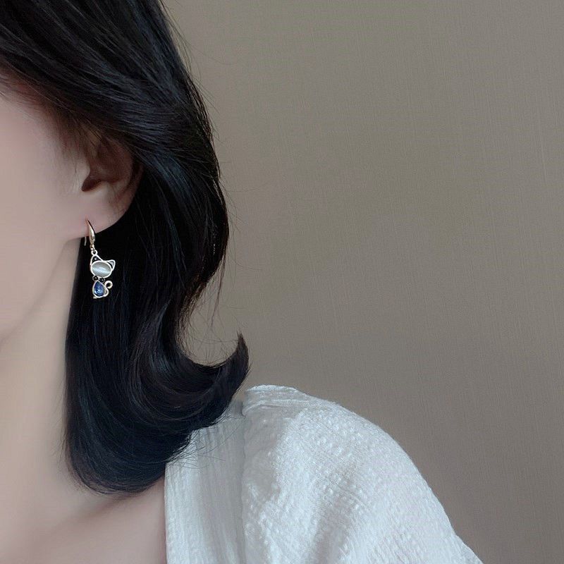 Cat-Design Stud Earrings