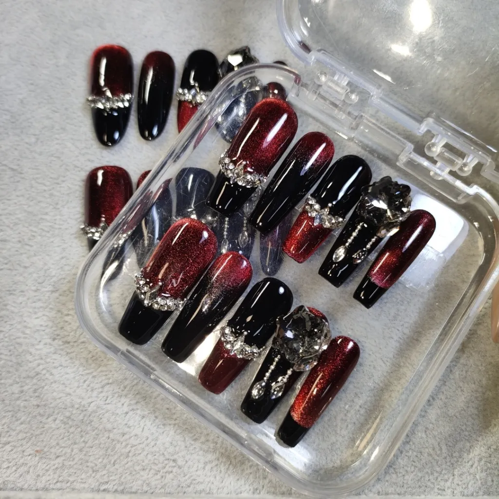 Handmade Wear Armor Ruby Gatling High Sense Nail Tips - Long Ladder