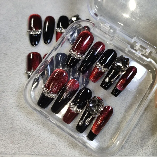 Handmade Wear Armor Ruby Gatling High Sense Nail Tips Long Ladder - Shop at LoveMi