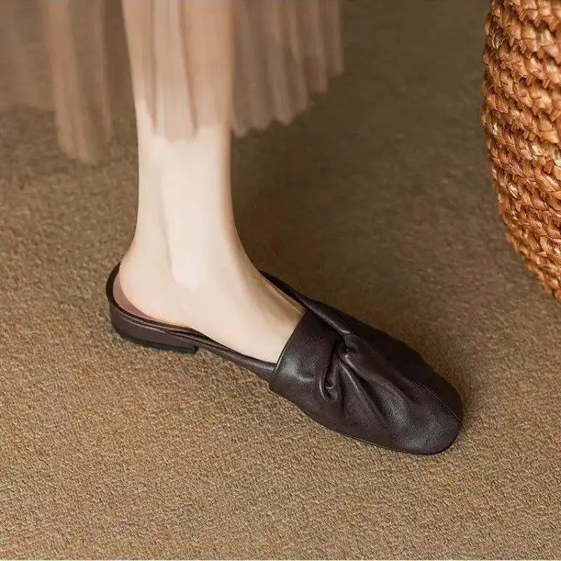 Soft-leather Outerwear Low-heeled Sandals