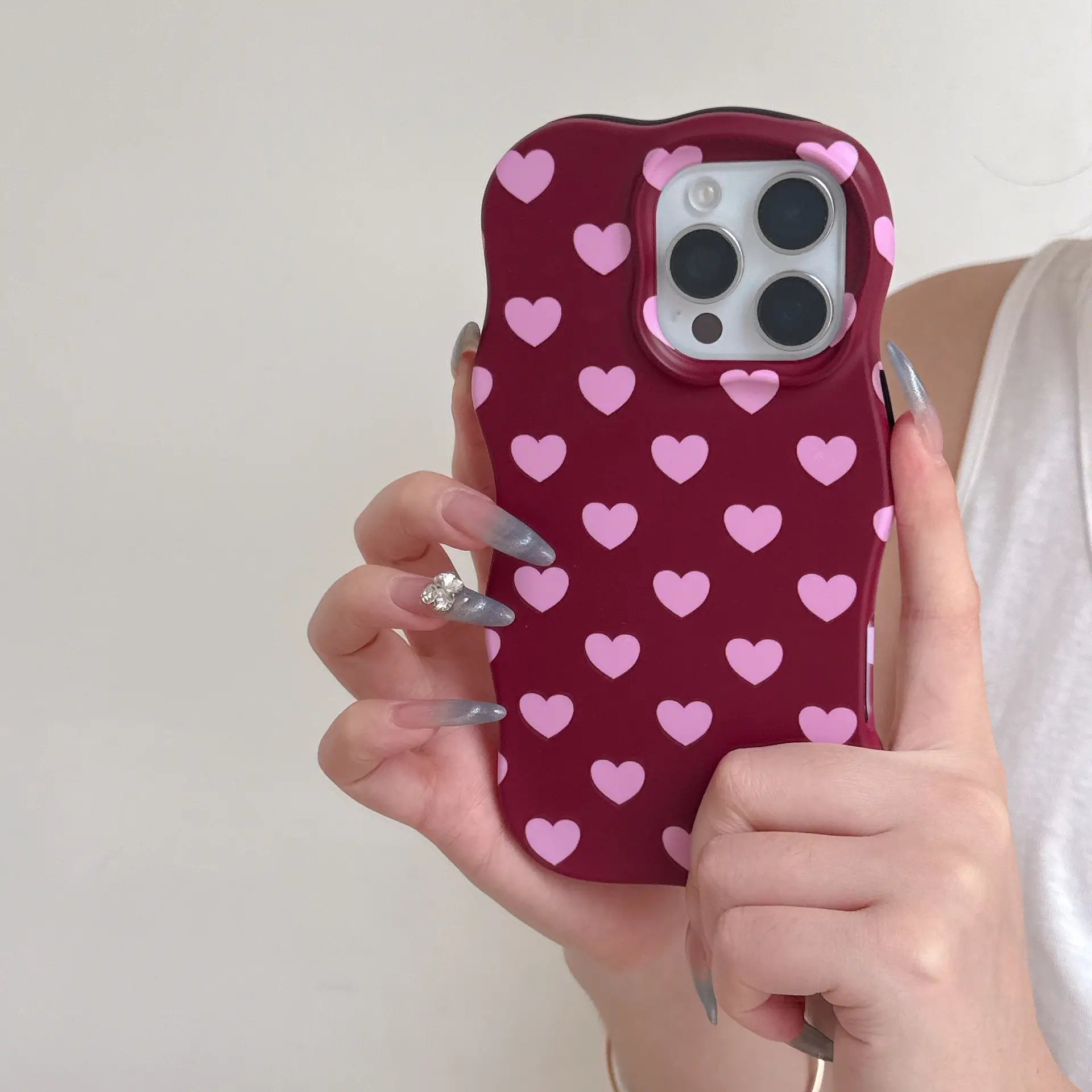 Full-screen Little Heart Matte Wave Phone Case