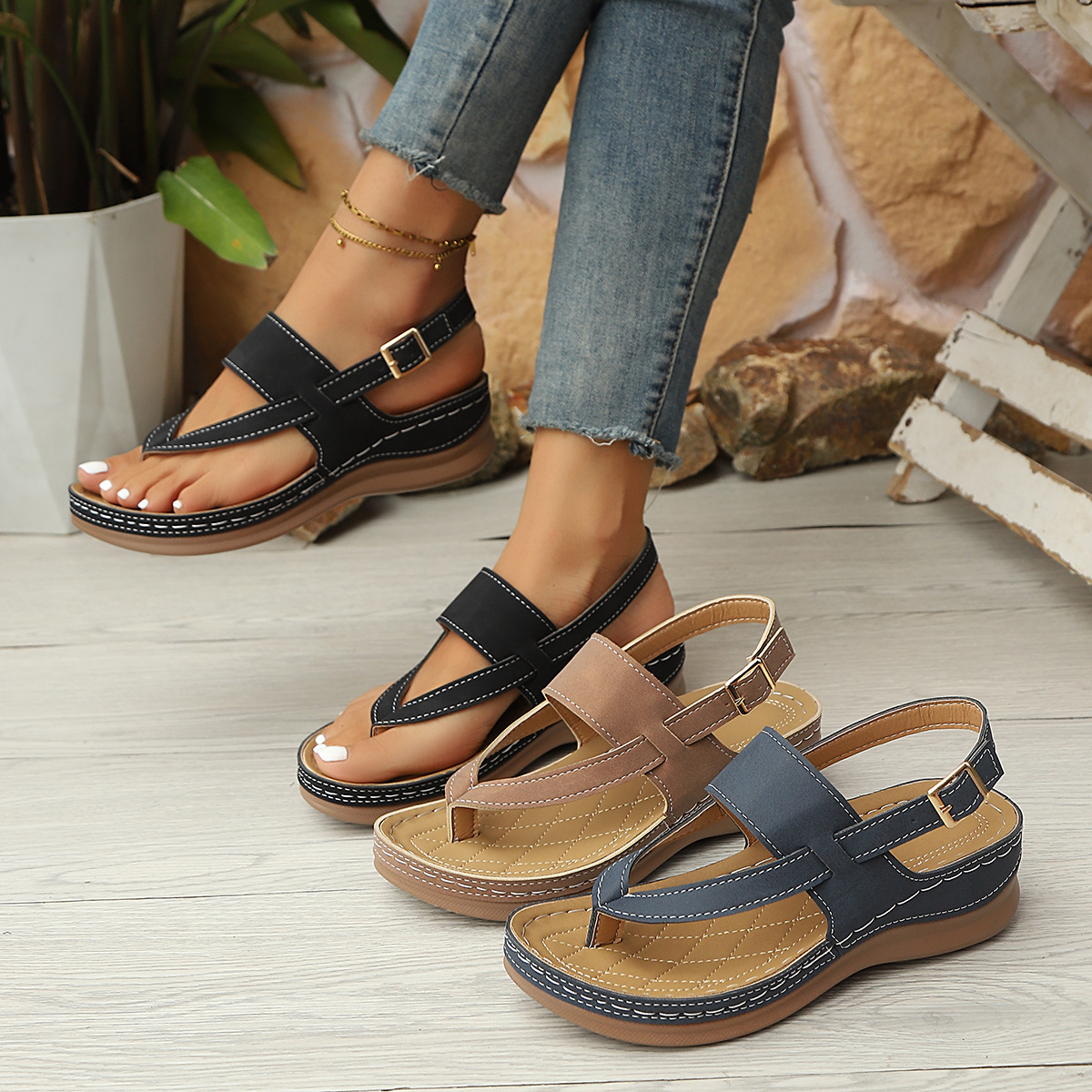 Womens Plus-Size Flip-Flop Sandals