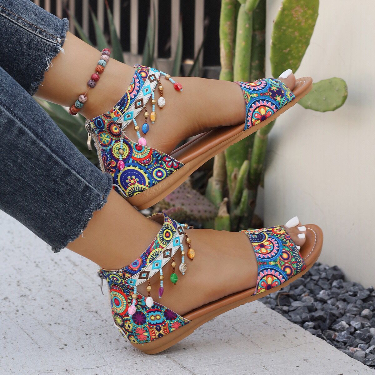 Printed Fabric Wedge Tassel Round Toe Sandals