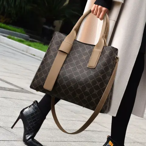 Handbag Women's Fashion Retro Messenger Bag