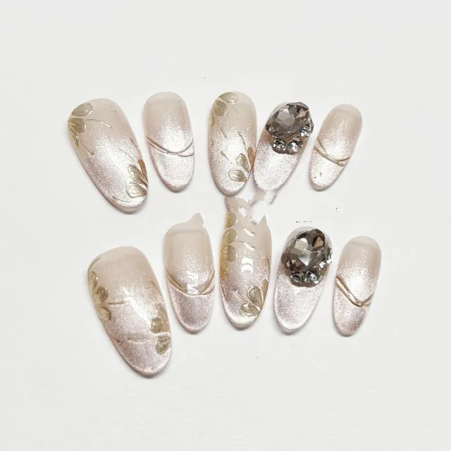 White And Expensive Finished Product Fake Nail Patch Medium Ellipse - Shop at LoveMi