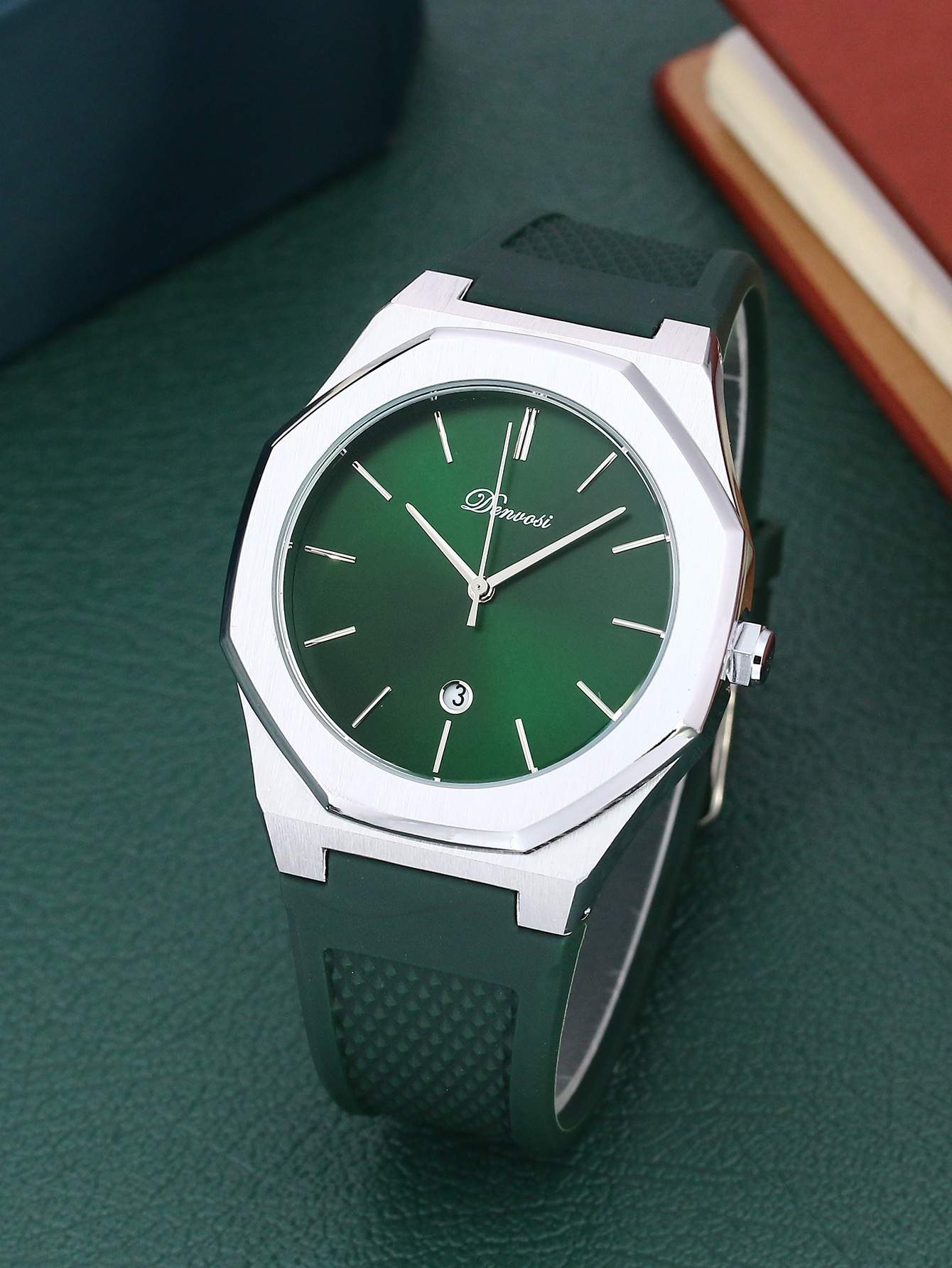 Elegant And Minimalist Waterproof Quartz Watch For Men 8
