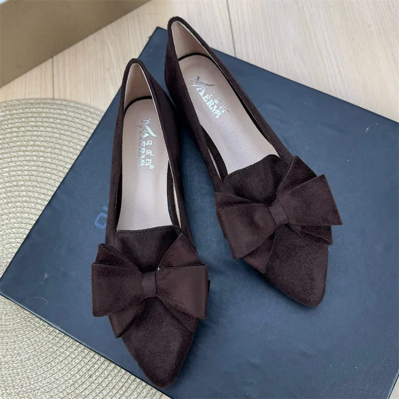 Women's Versatile Solid Color Bow Pointed Flat Shoes - Brown