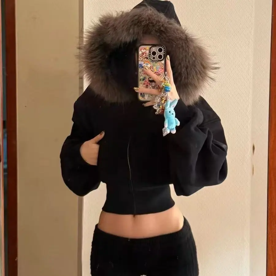 American-style Hoodie With A Fur-lined Hood And A Zipper - Black