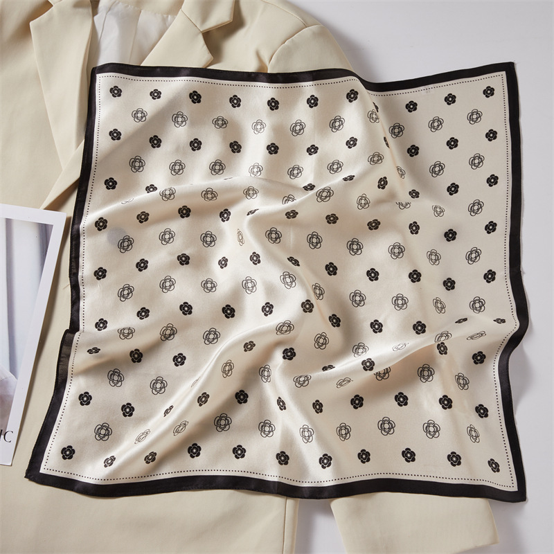 Black Four-Panel Silk Authentic Silk Scarf