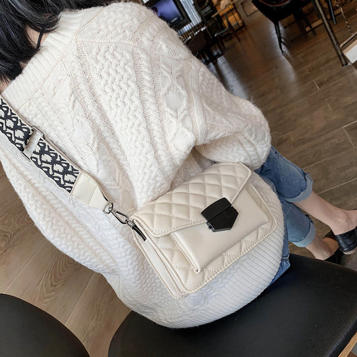 https://cf.cjdropshipping.com/quick/product/348adfd8-1859-405c-9af3-2c4b558b1901.jpg