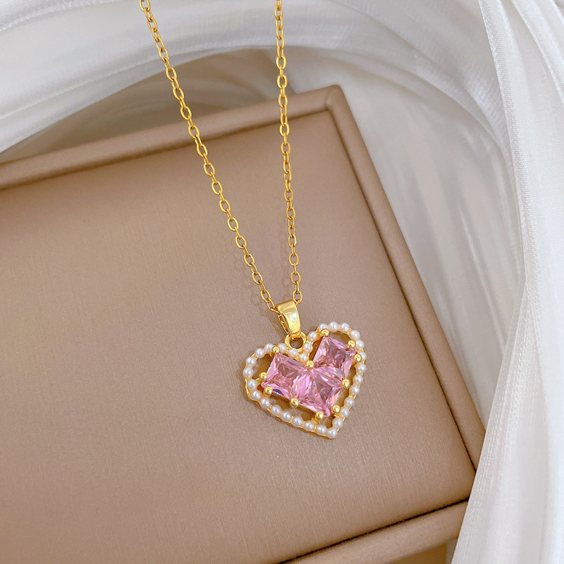 Womens Pearl Filigree Peach-heart Necklace Studded With Diamonds