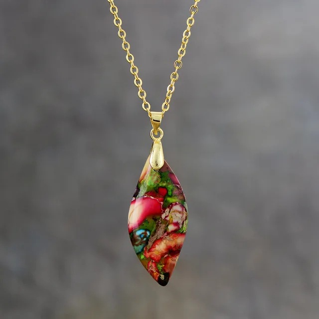 Natural Imperial Stone Leaf-Shaped Pendant Necklace