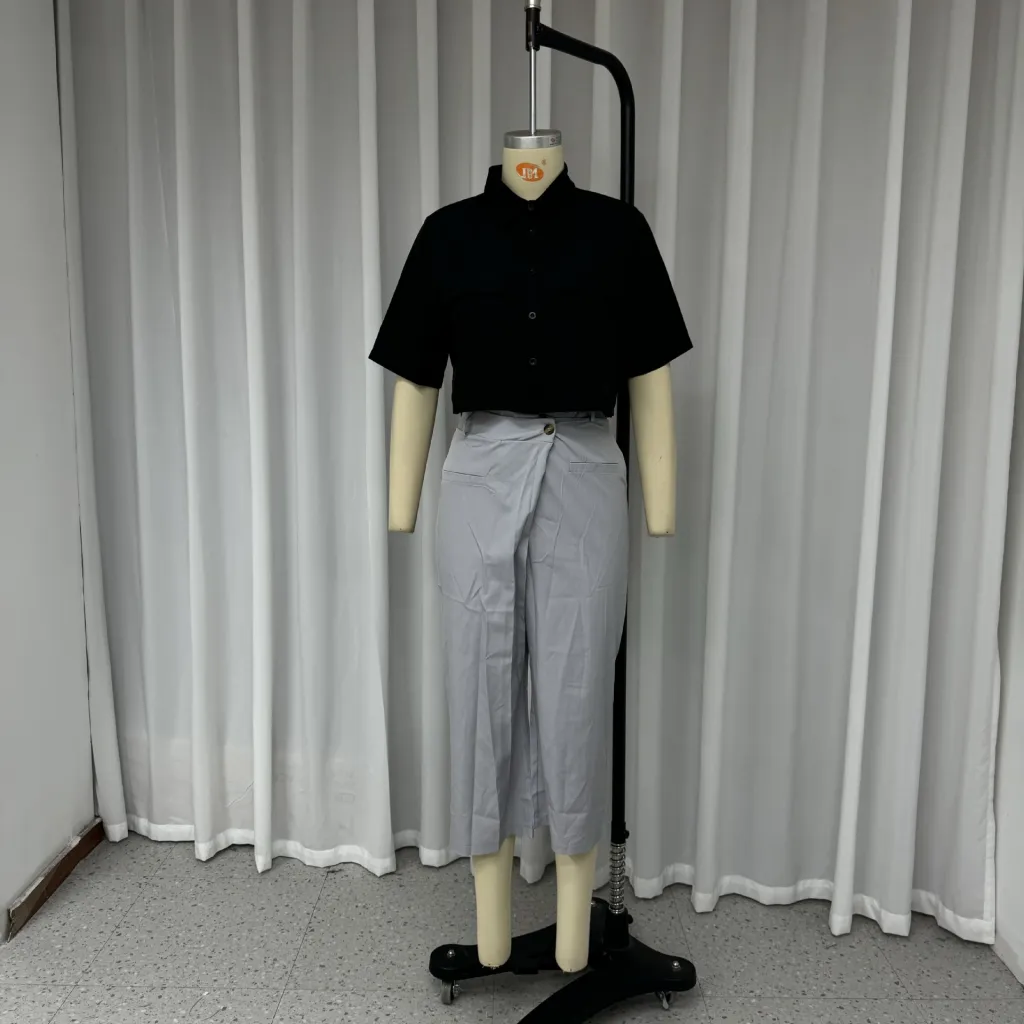 New Casual Short-sleeved Polo Collar Top Cropped Pants Two-piece Set - Gray And Black