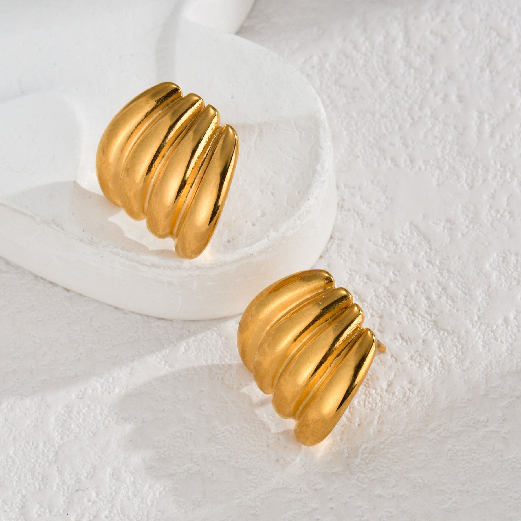 Women's Simple Retro Concave-convex Striped Earrings