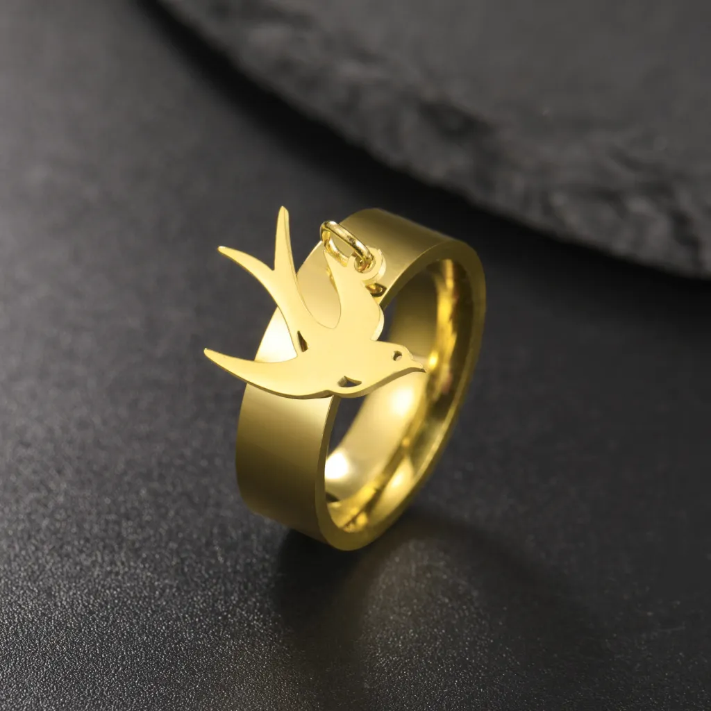 French Retro Court Style Stainless Steel Ring - Gold