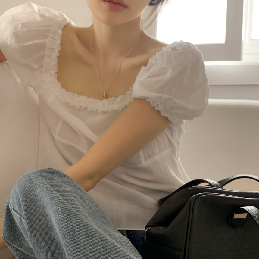 Wood Ear Mushroom-patterned Ruffled-trim Square-neck Puffed-sleeve Shirt 2