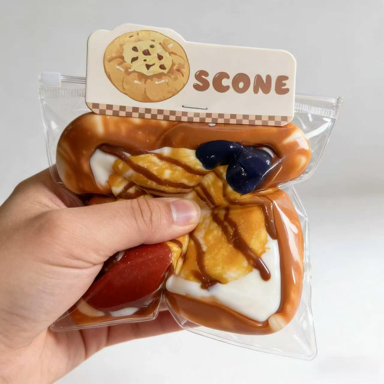 Creative Fruit Toast Stress-Relief Toy — foto 5