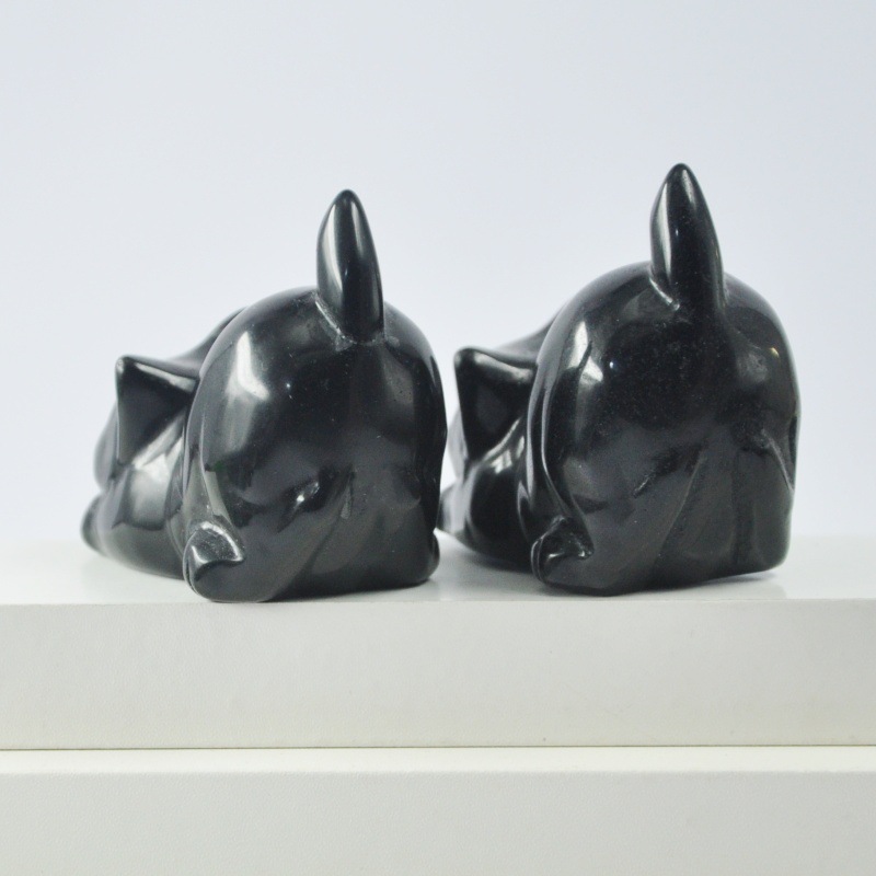 Natural Crystal Semi-precious Stone Carved CatobsidiaWith A Raised Tail And Lying-down Pose
