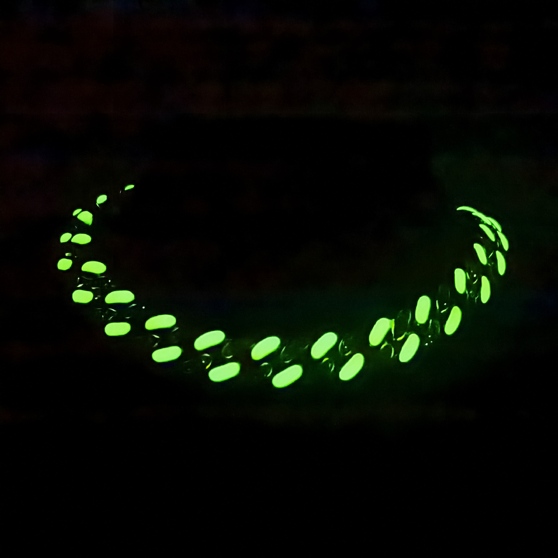 Luminous Oil-drop Diamond-encrusted Mens Necklace