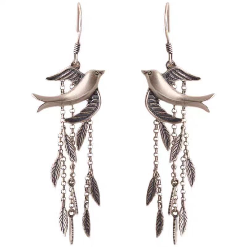 Retro Minimalist Design Leafy Artistic Earrings For Women With An Elegant Vibe - Jewelry & Watches