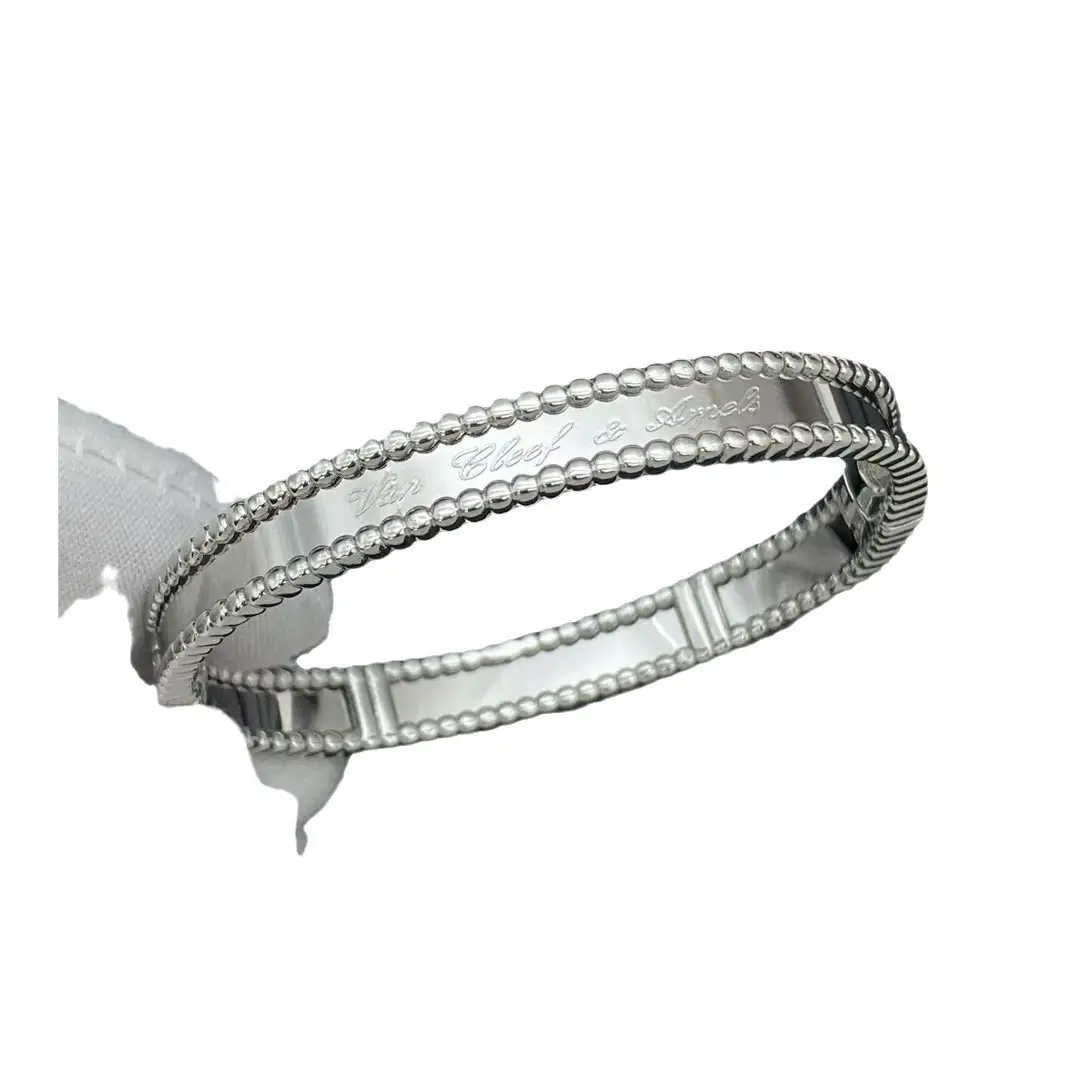 Four-Leaf Clover Buckle Fashion Special-interest Letter Kaleidoscope Bracelet