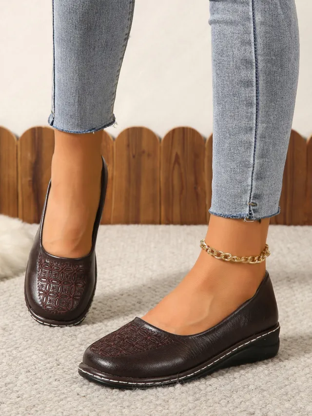 Soft Bottom Non slip Grandma Shoes Shallow Mouth Brown - Shop at LoveMi