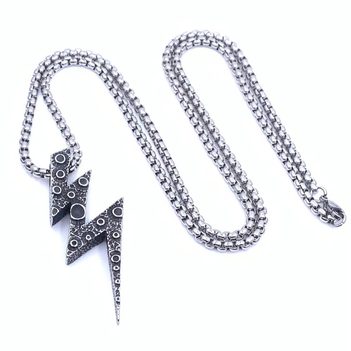 Men's And Women's Retro Gothic Personality Unruly Niche Necklace Pendant