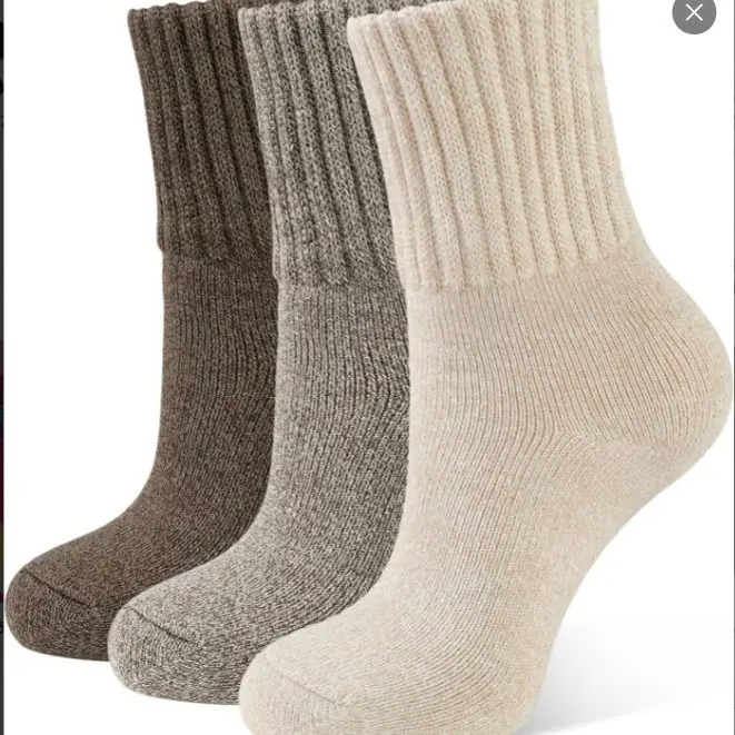 Factory-direct Supply Of Retro Striped Thick Mid-calf Socks
